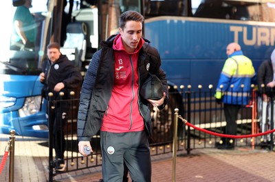 140123 - Sunderland v Swansea City - Sky Bet Championship - Swansea City players arrive