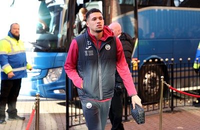 140123 - Sunderland v Swansea City - Sky Bet Championship - Swansea City players arrive