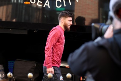 140123 - Sunderland v Swansea City - Sky Bet Championship - Swansea City players arrive