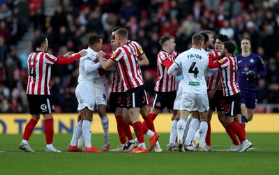 140123 - Sunderland v Swansea City - Sky Bet Championship - Players come together after a challenge by Luke O'Nien of Sunderland who is then sent off