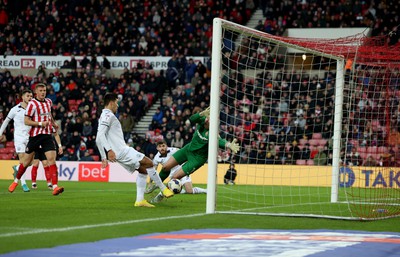 140123 - Sunderland v Swansea City - Sky Bet Championship - Joel Piroe of Swansea City scores to put his side 1-0 up