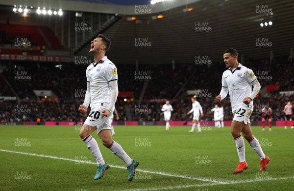 140123 - Sunderland v Swansea City - Sky Bet Championship -  Liam Cullen of Swansea City celebrates after putting his side 2-1 up