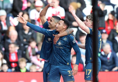 240224 - Sunderland v Swansea City - Sky Bet Championship - Ronald of Swansea celebrates scoring his 2nd goal with Kyle Naughton of Swansea and Przemysław Placheta of Swansea