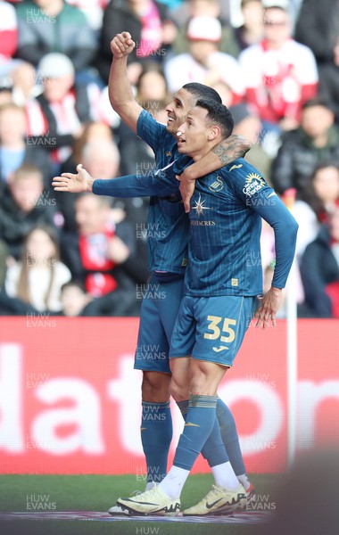 240224 - Sunderland v Swansea City - Sky Bet Championship - Ronald of Swansea celebrates scoring his 2nd goal with Kyle Naughton of Swansea