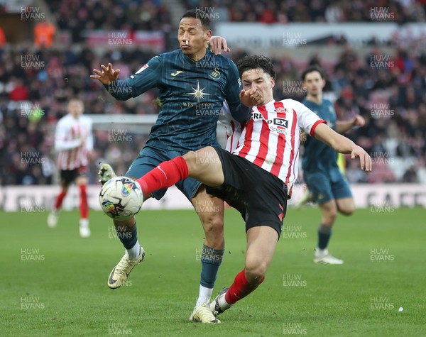 240224 - Sunderland v Swansea City - Sky Bet Championship - Ronald of Swansea and Jenson Seelt of Sunderland AFC