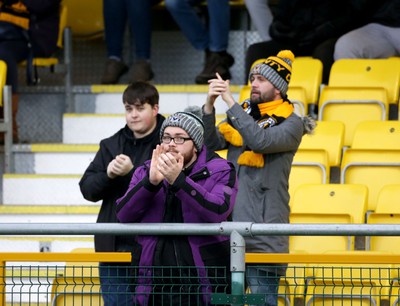 010124 - Sutton United v Newport County - Sky Bet League 2 - Newport fans