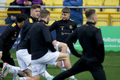 010124 - Sutton United v Newport County - Sky Bet League 2 - Newport players warm up