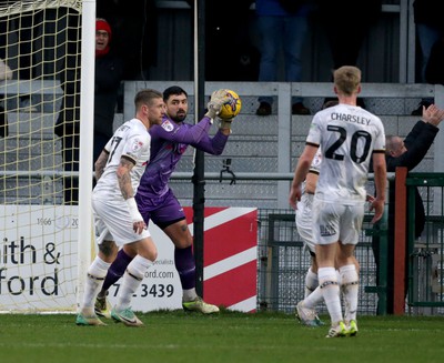 010124 - Sutton United v Newport County - Sky Bet League 2 - Nick Townsend of Newport County 