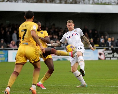 010124 - Sutton United v Newport County - Sky Bet League 2 - Scot Bennett of Newport County 