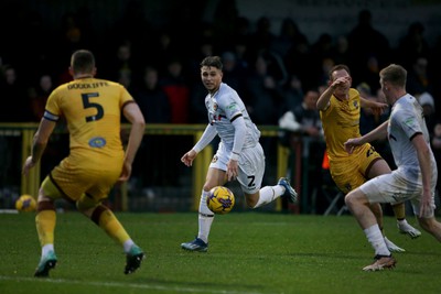 010124 - Sutton United v Newport County - Sky Bet League 2 - Lewis Payne of Newport County 