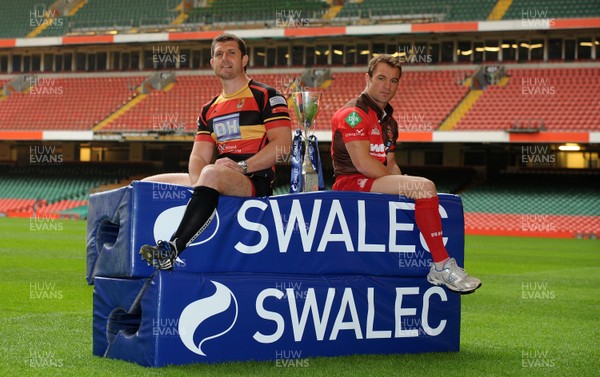 06.05.10 - SWALEC Finals Photocall - Tristan Davies of Carmarthen Quins and Craig Hawkins of Llanelli ahead of their Swalec Cup Final match on Saturday. 