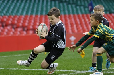 030515 - SSE SWALEC Finals Day TAG Match Bridgend Athletic v Pontypridd