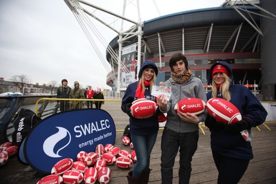 120212 - Wales v Scotland, RBS 6 Nations - SWALEC kick competition