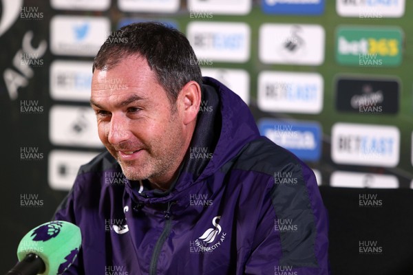 190117 - Swansea City Press Conference - Manager Paul Clement talks to the media by Chris Fairweather/Huw Evans Agen