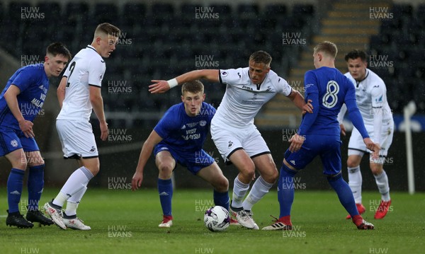 010518 - Swansea City U19s v Cardiff City U19s - FAW Youth Cup Final - Joe Lewis of Swansea can't get past the Cardiff defence