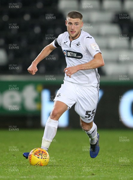 051218 - Swansea City U21s v Bristol Rovers - Checkatrade Trophy Round 2 - Brandon Cooper of Swansea City