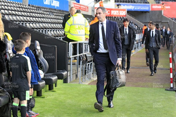251117 - Swansea City v AFC Bournemouth, Premier League - Swansea City Manager Paul Clement arrives with the players before the match