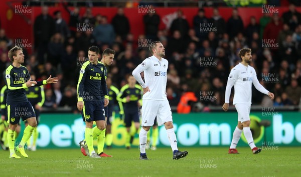 140117 - Swansea City v Arsenal - Premier League - Dejected Gylfi Sigurdsson of Swansea City