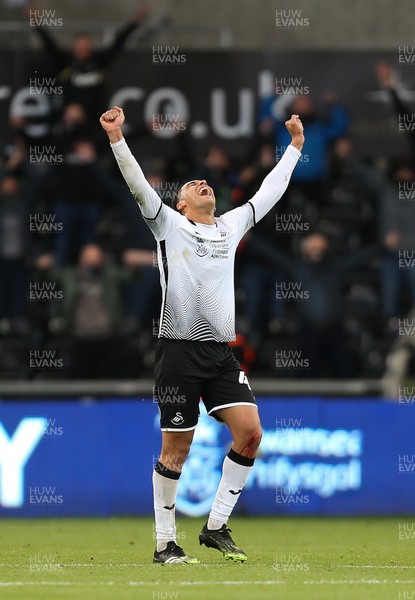 220521 - Swansea City v Barnsley, Sky Bet Championship Play Off Semi Final, Second Leg - Ben Cabango of Swansea City celebrates on the final whistle as Swansea beat Barnsley to reach the Championship Play Off Final