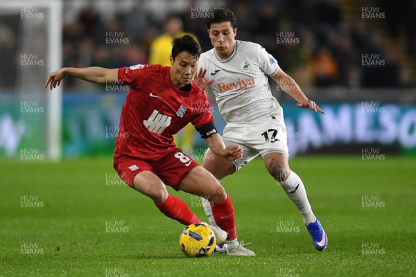 170126 - Swansea City v Birmingham City - Sky Bet Championship - Goncalo Franco of Swansea City is challenged by Paik Seung-Ho of Birmingham