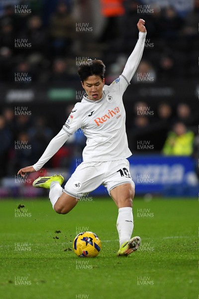 170126 - Swansea City v Birmingham City - Sky Bet Championship - Eom Ji-Sung of Swansea City