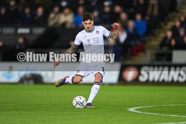 050222 - Swansea City v Blackburn Rovers - Sky Bet Championship - Jamie Paterson of Swansea City in action 