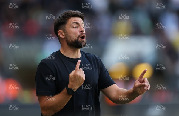 060822 - Swansea City v Blackburn Rovers, Sky Bet Championship - Swansea City head coach Russell Martin issues instructions during the match