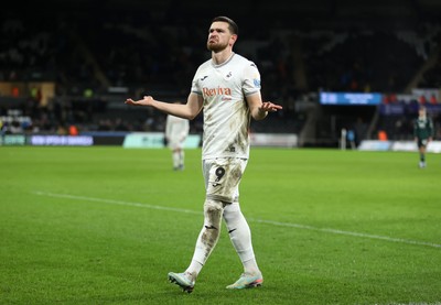 200126 - Swansea City v Blackburn Rovers - SkyBet Championship - Zan Vipotnik of Swansea City celebrates scoring a goal