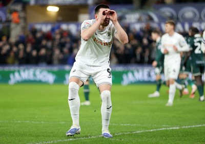 200126 - Swansea City v Blackburn Rovers - SkyBet Championship - Zan Vipotnik of Swansea City celebrates scoring a goal