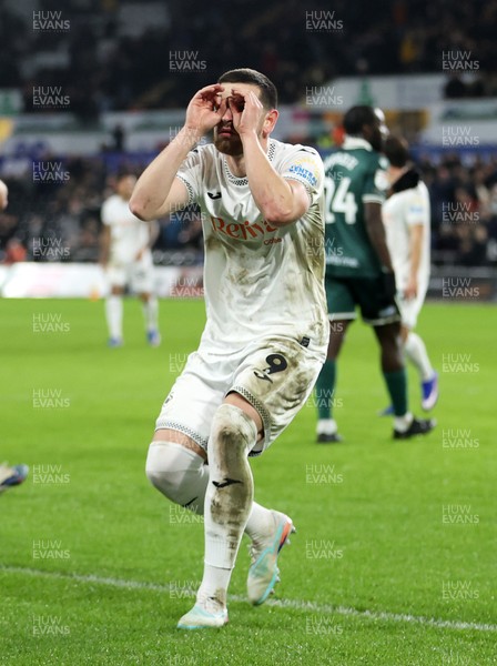 200126 - Swansea City v Blackburn Rovers - SkyBet Championship - Zan Vipotnik of Swansea City celebrates scoring a goal