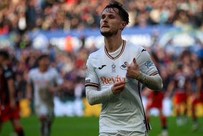 220225 - Swansea City v Blackburn Rovers - Sky Bet Championship - Liam Cullen of Swansea City celebrates after scoring