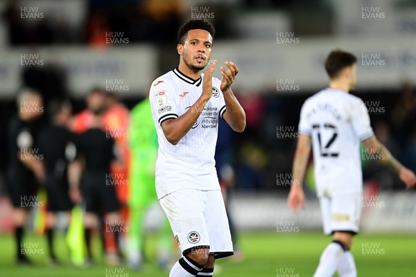 201121 - Swansea City v Blackpool - Sky Bet Championship - Korey Smith of Swansea City applauds the fans at the final whistle 