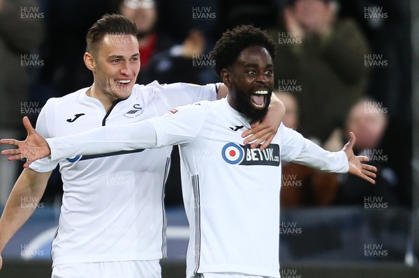020419 - Swansea City v Brenford, Sky Bet Championship - Nathan Dyer of Swansea City celebrates after scoring goal in the first minute of the match