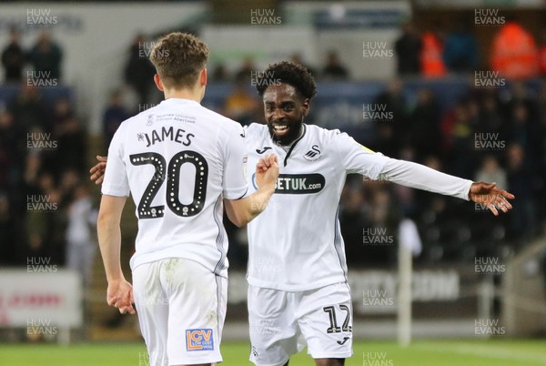 020419 - Swansea City v Brenford, Sky Bet Championship - Nathan Dyer of Swansea City celebrates with Daniel James of Swansea City after scoring his second goal
