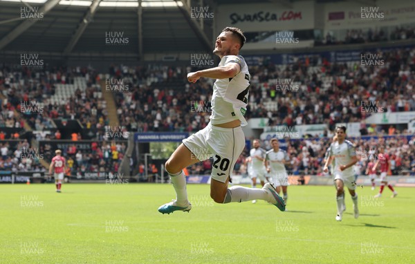 020923 - Swansea City v Bristol City, Sky Bet Championship - Liam Cullen of Swansea City celebrates after scoring g the opening goal
