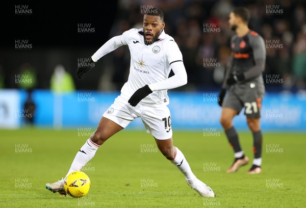 170123 - Swansea City v Bristol City - FA Cup 3rd Round Reply - Olivier Ntcham of Swansea City 