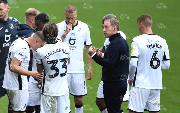 180720 - Swansea City v Bristol City - SkyBet Championship - Swansea manager Steve Cooper talks to his players