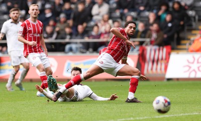 190323 - Swansea City v Bristol City, EFL Sky Bet Championship - Liam Cullen of Swansea City shoots to score the opening goal