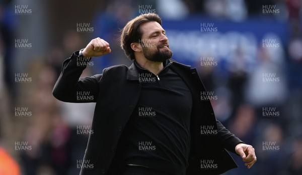 190323 - Swansea City v Bristol City, EFL Sky Bet Championship - Swansea City head coach Russell Martin celebrates at the end of the match