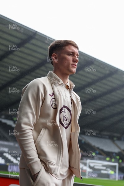210226 - Swansea City v Bristol City - Sky Bet Championship - Ethan Galbraith of Swansea City arrives