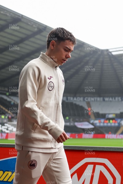 210226 - Swansea City v Bristol City - Sky Bet Championship - Leo Walta of Swansea City arrives