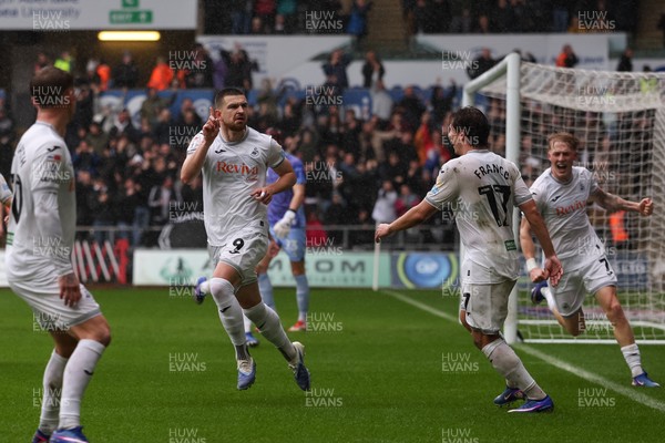 210226 - Swansea City v Bristol City - Sky Bet Championship - Zan Vipotnik of Swansea City celebrates scoring the first goal