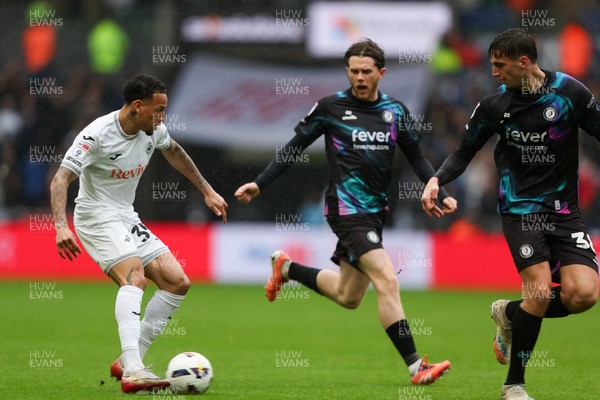210226 - Swansea City v Bristol City - Sky Bet Championship - Ronald of Swansea City attacks with pressure from Noah Eile of Bristol City
