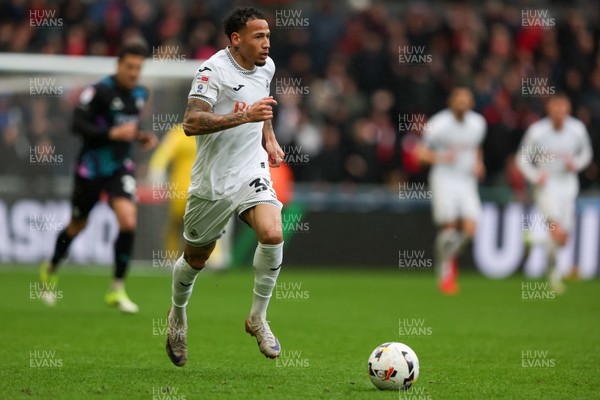 210226 - Swansea City v Bristol City - Sky Bet Championship - Ronald of Swansea City attacks