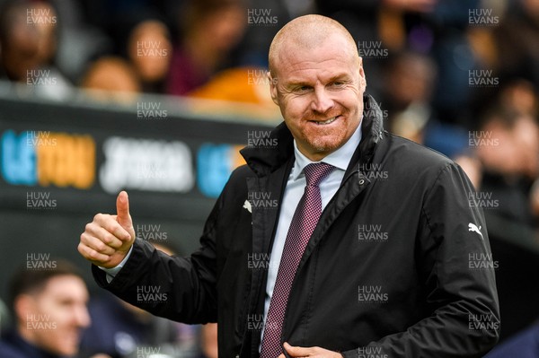 100218 - Swansea City v Burnley - Premier League - Sean Dyche, Manager of Burnley gives the thumbs up 
