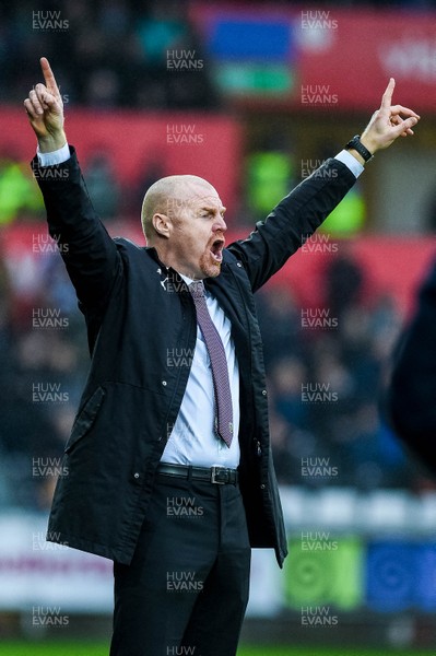 100218 - Swansea City v Burnley - Premier League - Sean Dyche, Manager of Burnley reacts 
