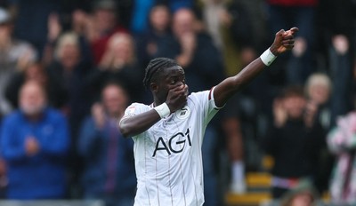 120926 Swansea City v Burnley, EFL Sky Bet Championship - Moussa Yeo of Swansea City celebrates after he shoots to score the second goal