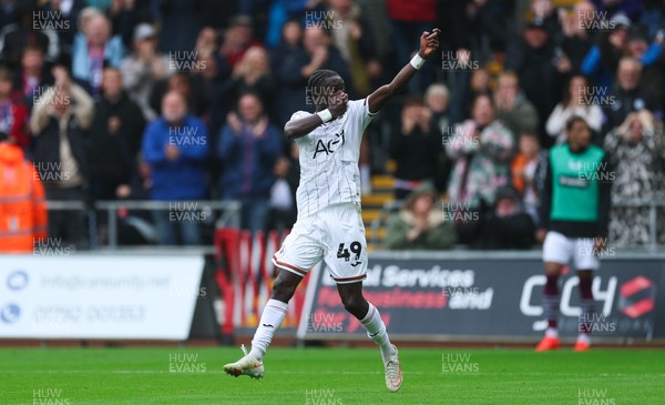 120926 Swansea City v Burnley, EFL Sky Bet Championship - Moussa Yeo of Swansea City celebrates after he shoots to score the second goal