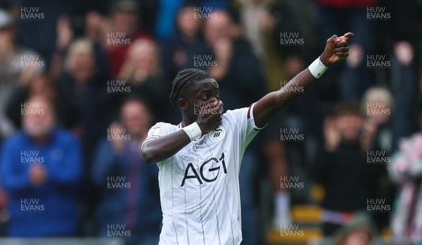 120926 Swansea City v Burnley, EFL Sky Bet Championship - Moussa Yeo of Swansea City celebrates after he shoots to score the second goal