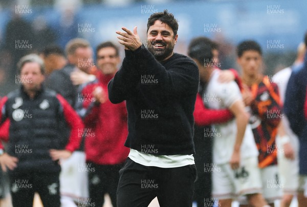 120926 Swansea City v Burnley, EFL Sky Bet Championship - Swansea City head coach Vitor Matos celebrates at the end of the match